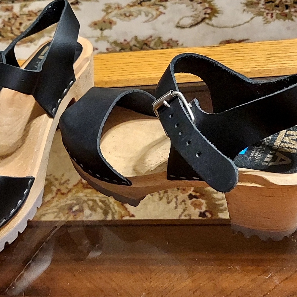 Mia Swedish Clogs W 8 Leather *NEW